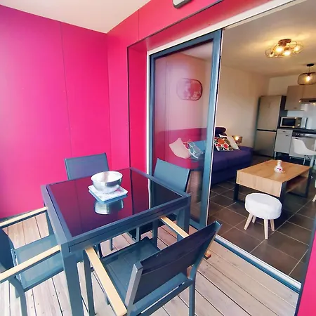 Patio Arena, Classe 2 Etoiles, Balcon, Wifi Apartman